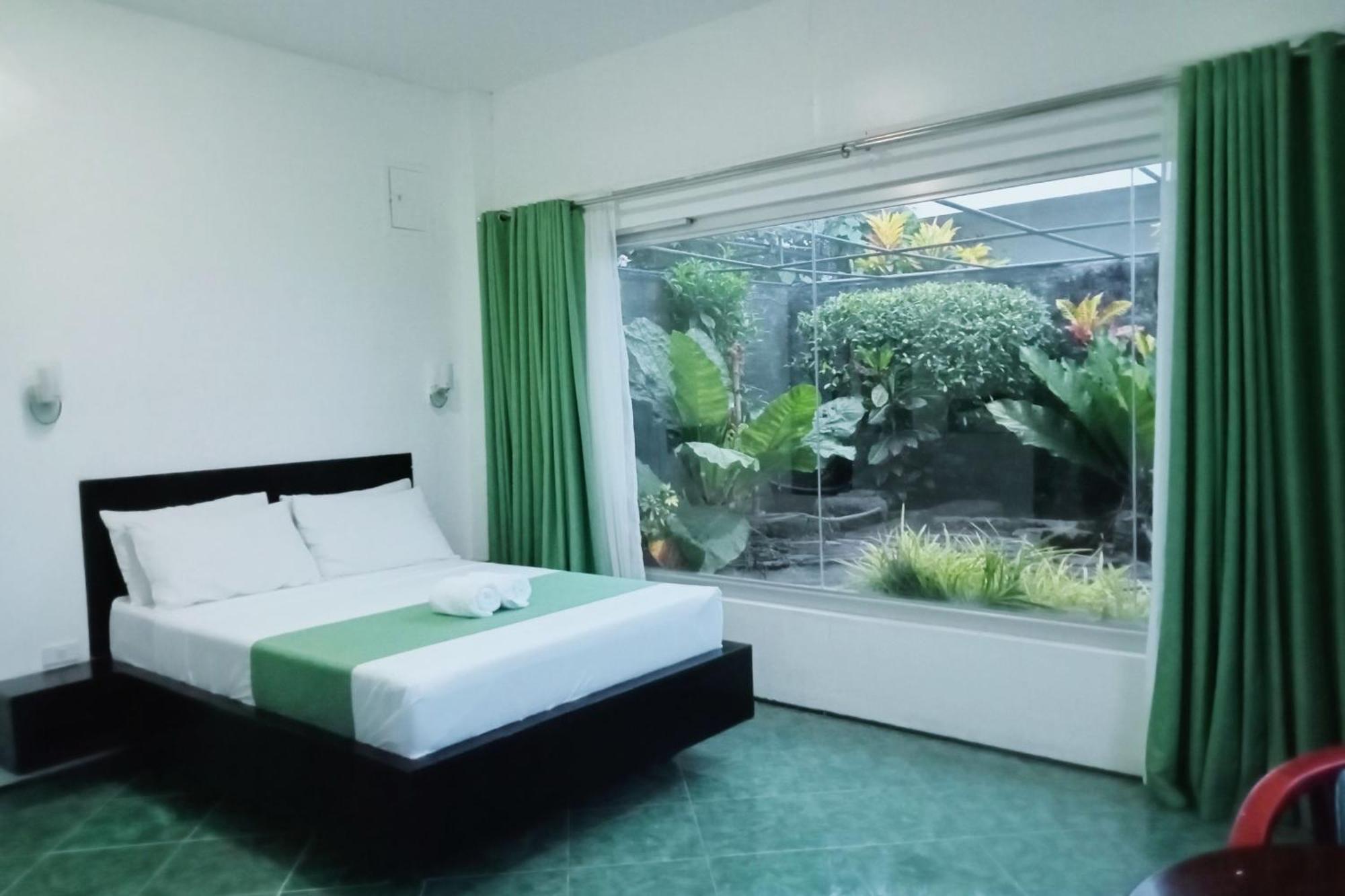 Garin Farm Pilgrimage Resort Powered By Cocotel San Joaquin Zimmer foto